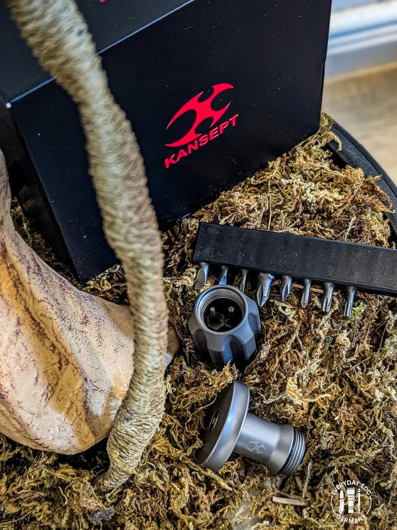 Kansept EDC Bit Driver Drive-R-Saurus G018P3 – Blackwash Titanium Palm Multitool with Spinner Top | Jesse Pauley Design