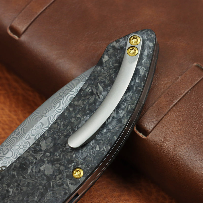 Kansept Falk | Thumb Stud | Shred Carbon Fiber | 3.31" Damascus Blade | Cédric Destombes Designed | K1142A1