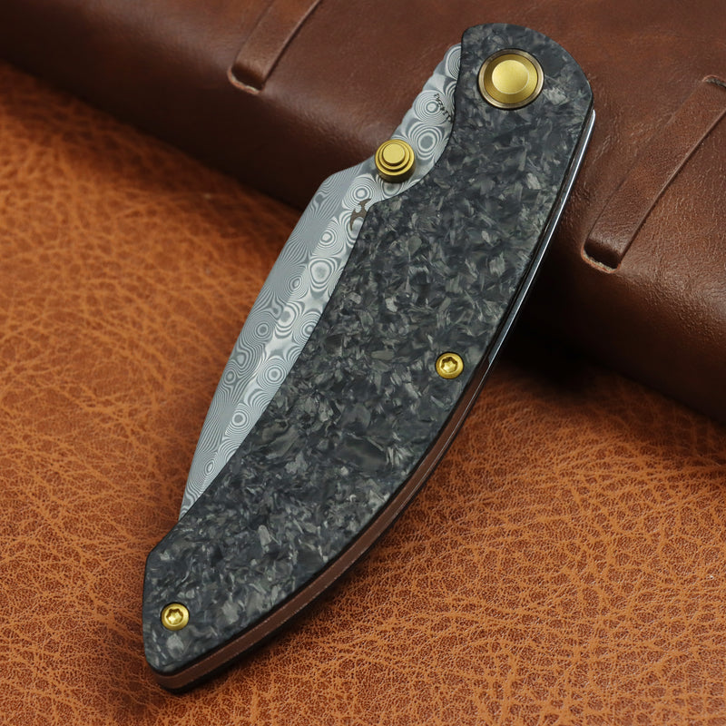 Kansept Falk | Thumb Stud | Shred Carbon Fiber | 3.31" Damascus Blade | Cédric Destombes Designed | K1142A1